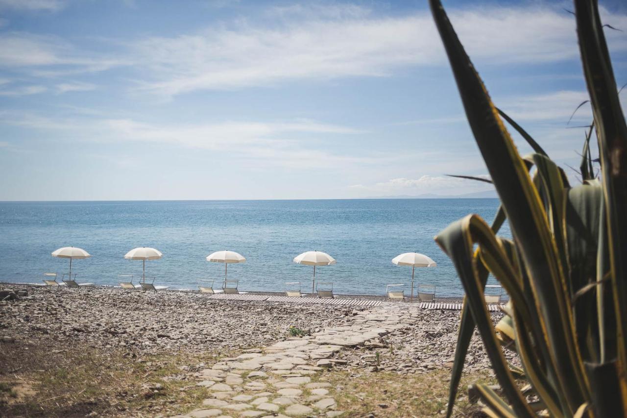 Masseria Agriturismo Torre Di Albidona เตรบิซาคเซ ภายนอก รูปภาพ