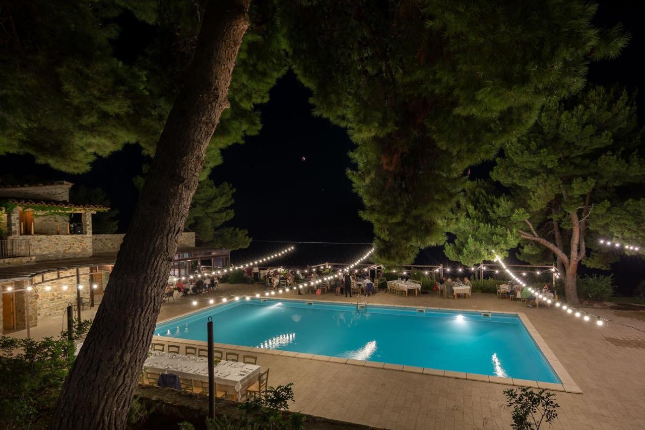 Masseria Agriturismo Torre Di Albidona เตรบิซาคเซ ภายนอก รูปภาพ