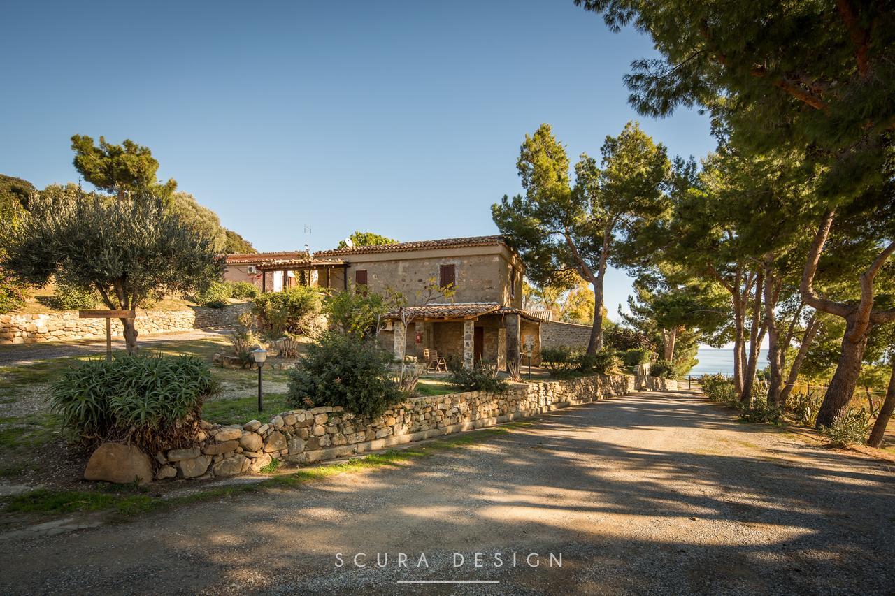 Masseria Agriturismo Torre Di Albidona เตรบิซาคเซ ภายนอก รูปภาพ